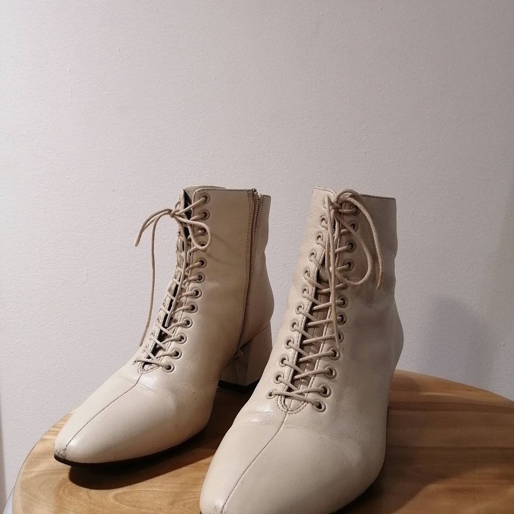 Vagabond Cream White Leather Shoes